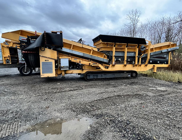 Right side view of used 2014 backers-starscreen 3tal